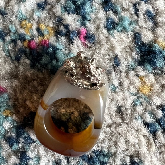 Raw Tigers Eye carved crystal ring, druzy and tourmaline, statement piece - Picture 3 of 6